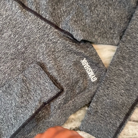 Grey Crop Gymshark Long Sleeve Small - Picture 2 of 4
